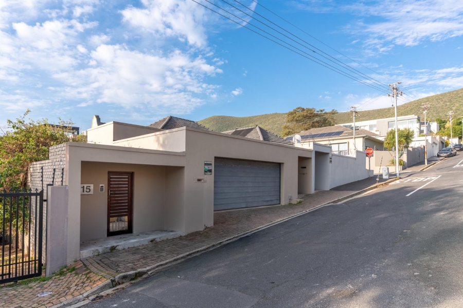 4 Bedroom Property for Sale in Fresnaye Western Cape